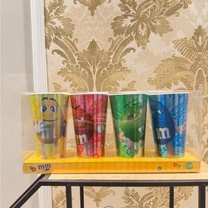 M&M'S Vibrant Character Cups